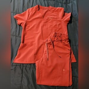 Jaanuu Scrubs Set L Top m Bottom EUC